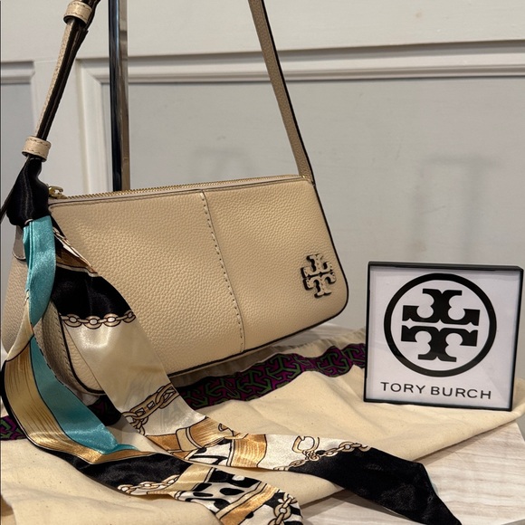 Tory Burch Bag McGraw Wedge Shoulder Bag NWOT - Picture 1 of 17